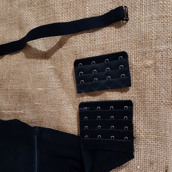 2 for 1 Womans strap or strapless push up bra NWOT - Picture 7 of 11